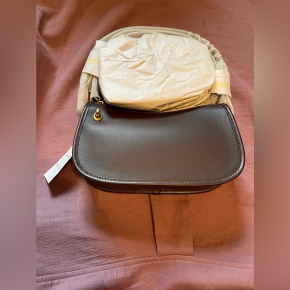 Coach Swinger Bag in Maple - Picture 10 of 14